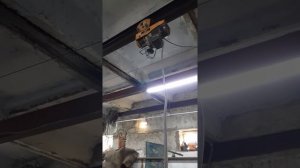 Моя кранбалка в гараже тельфер 250