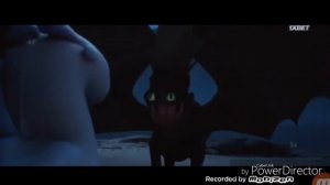 Беззубик и Дневная фурия (Зацепила)