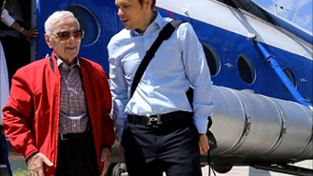 Сын Шарль Азнавура изучает армянский язык смотреть онлайн