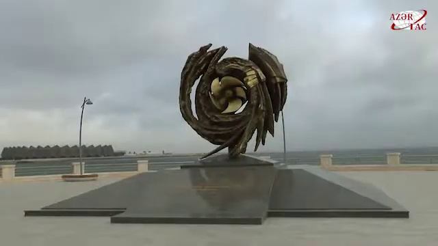 В Баку состоялось открытие танкера-музея «Сураханы» смотреть онлайн