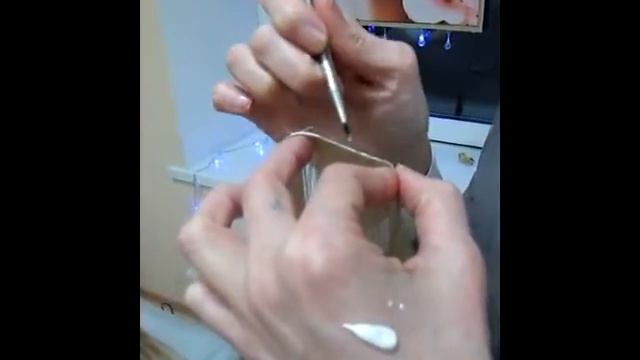 Холодное наращивание волос,клеевой метод наращивания трессов ручной работы.