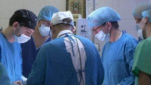 В Москве хирурги продемонстрировали уникальную методику проведения операции на легких