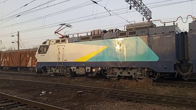 Электровоз KZ8A-0027 на станция Алматы-1 ЖД Хроника-КТЖ.