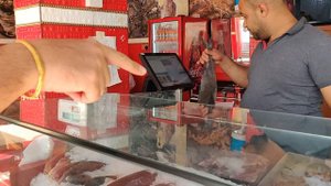 Едем в Оман. Маскат День 1/ Мечеть, музей, базар и парк и очень много кошек!