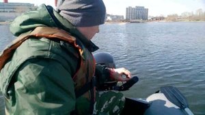 Выход на глиссер мотор GLADIATOR G9 8FHS лодка FLINC 320 L