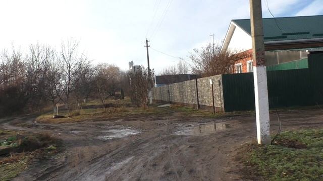 Заброшенный пляж у реки. Магазин запчастей "Скутерлом" #300