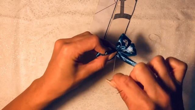 Бантик на резинке. Украшения для волос из атласных лент своими руками. смотреть онлайн