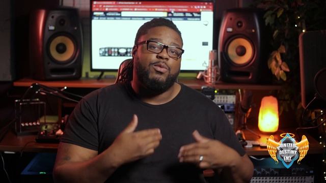 WHY YOU NEED A PREAMP IN YOUR RECORDING STUDIO смотреть онлайн