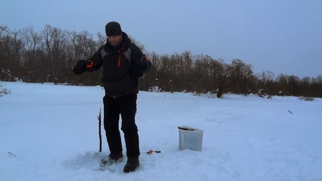 НЕ ПРО РЫБУ. Коротыш для начинающих на гольца зимой смотреть онлайн