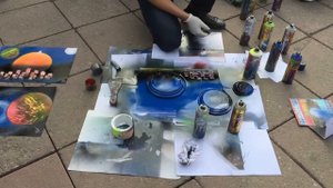 Картина красками из баллончика на Арбате