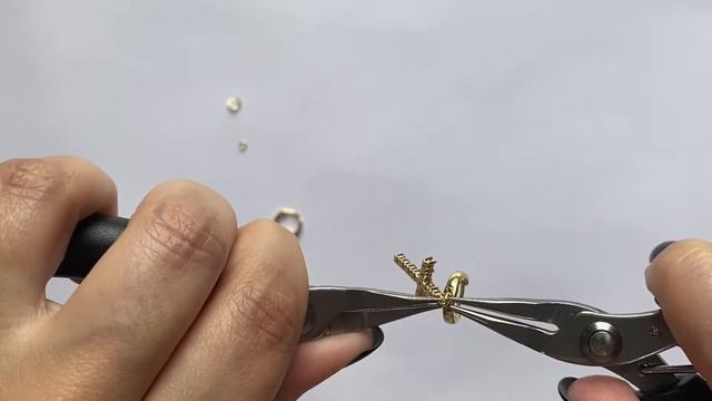 Серьги своими руками. МК для начинающих! смотреть онлайн