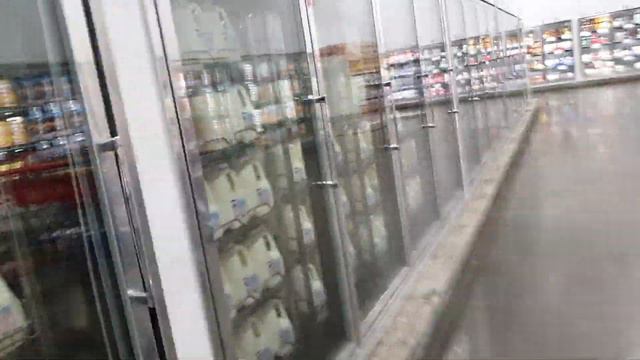 Взялись за яйца, молоко пропало. В американском магазине.