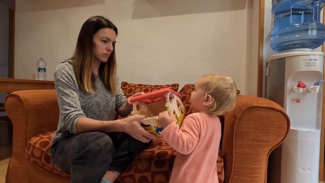 ДИАНУ ЗАГИПНОТИЗИРОВАЛ МУЖИК! Впустила его в дом! Как мы с Дашей занимаемся творчеством. смотреть онлайн