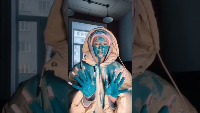 АХАХАХА ? Лайфхак, как отмыть зеленку, точнее, как сделать так, чтобы на тебя не выливали зеленку ? смотреть онлайн