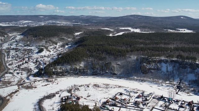 Большой Выпуск: посёлок Межевой и Большие Притесы реки Ай. Горы Урала. Челябинская Область 2022.