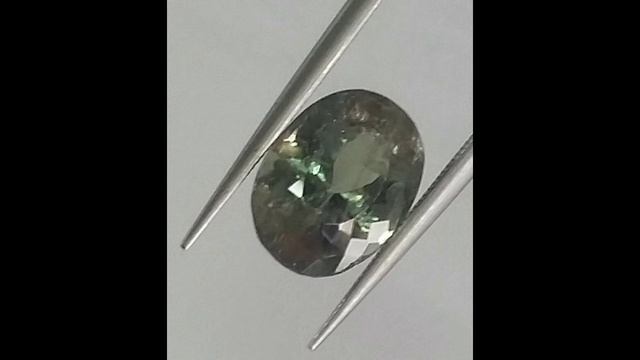 Александрит. Императорский драгоценный камень. Редкие драгоценные камни kamen-znak.ru