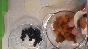 Вареники с замороженными фруктами--это вкуснятина, когда до нового урожая ещё далеко ???