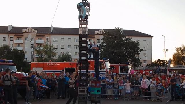 МЧС спешит на помощь смотреть онлайн