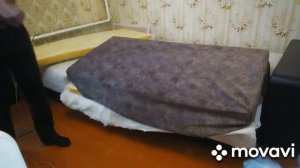 Перетяжка дивана с заменой поролона и затяжниками.