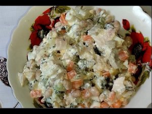 Вкусный и простой салат -  альтернатива оливье.