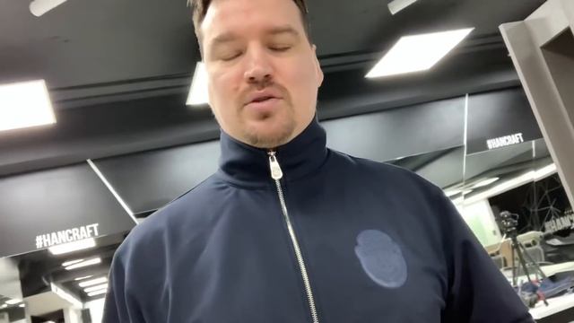 КАК НАУЧИТЬСЯ СТРИЧЬ С НУЛЯ/5 день / СТРИЖКА ДВУМЯ РУКАМИ/ by YURI ZHDANOV смотреть онлайн