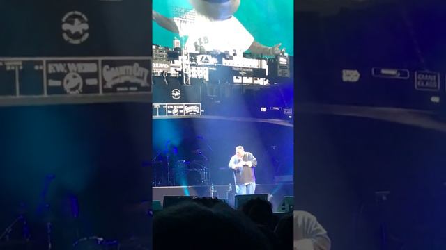 Billy Gardell смотреть онлайн