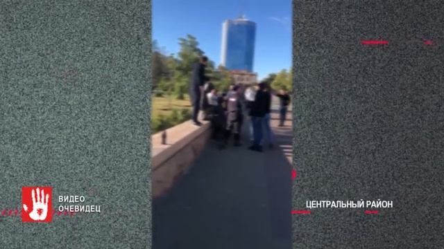 Пьяные разборки с правоохранителями закончились для дебоширов поездкой в полицейский участок смотреть онлайн