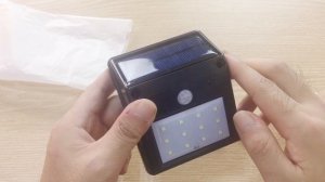 12-LED Solar Powered PIR Motion Sensor Wall Light Review