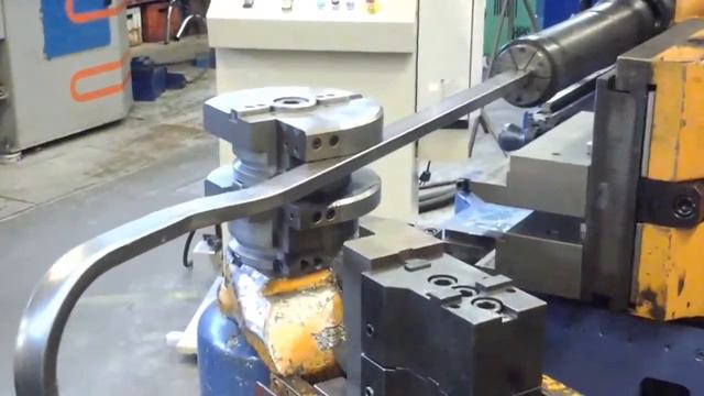 Гибка прямоугольной трубы 40x20мм на трубогибе CNC 65 смотреть онлайн