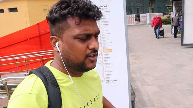 RUSSIA TRAVEL VLOG  AIRPORT IMMIGRATION  SIM CARD  VINEGRET HOSTEL MOSCOW RUSSIA 4K