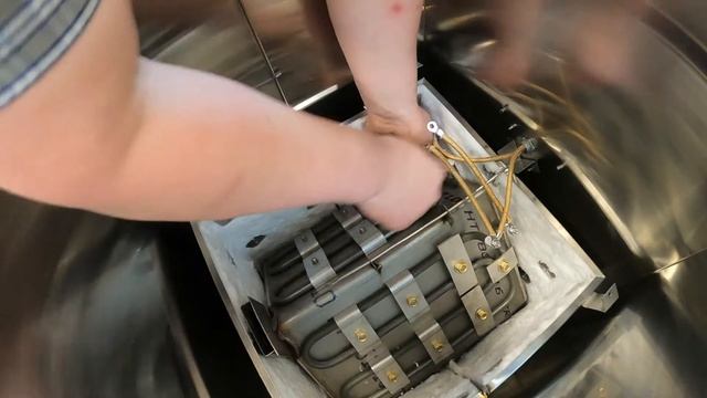 Installing the new heating element on Kuuma Electric Sauna Stove смотреть онлайн