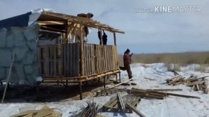 Строим охотничий домик на болоте на сваях. Охота 74. 2 часть.