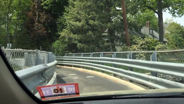 Pines Lake in Wayne, NJ one-lane bridge смотреть онлайн