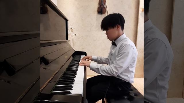 D.Byambajargal, Chopin - Mazurka 63 No 3, Mozart - Sonata смотреть онлайн