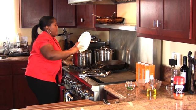 Chicken, Sausage & Seafood Gumbo for the Holidays (Cooking with Carolyn) смотреть онлайн