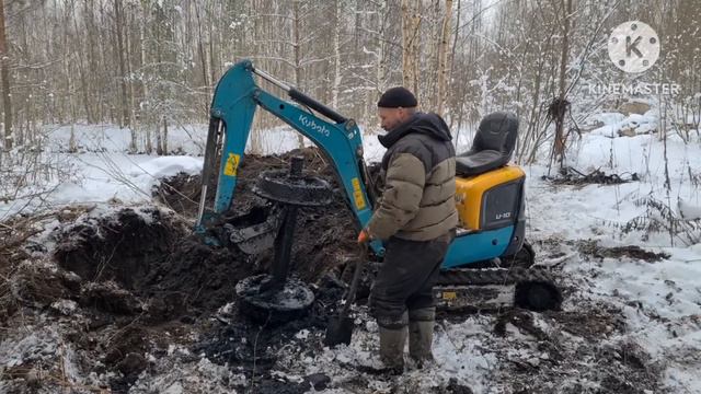 Такого я ни когда не находил.  Коп экскаватором.