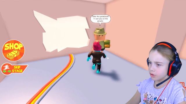 ПОБЕГ ИЗ ПАДАЮЩЕГО САМОЛЁТА в Роблокс приключение мульт героя в аэропорту Roblox смотреть онлайн