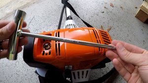 ECHO SRM-3020 vs. STIHL FS-111