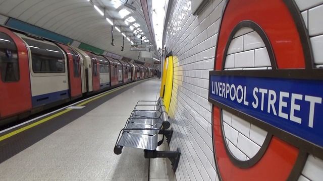 London Underground: Trains at Liverpool Street смотреть онлайн