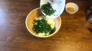 Вкусные, пышные пирожки с яйцом и зелёным луком.Пирожки на кефире рецепт