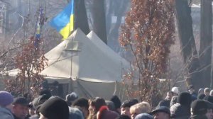 Майдан Начало попытки штурма Мариинского парка Бендерами 18.02.2014