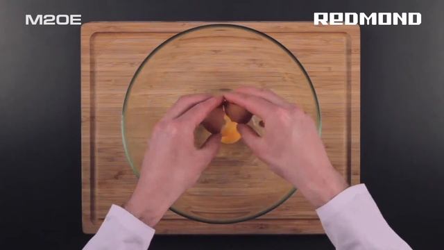 Easy double chocolate chip brownies cooked in REDMOND Smart Multicooker RMC-M20E смотреть онлайн