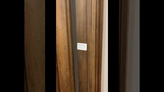 Барахолка и антикварный магазин в городе Бон, Бургундия смотреть онлайн