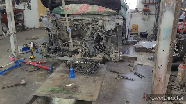 Toyota Camry 45 замена телевизора и лонжеронов.