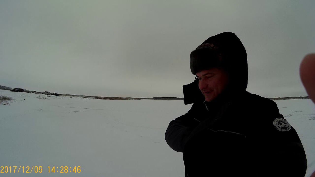 РЫБА КЛЮЁТ НА БУМАГУ! (НА РЫНКЕ) смотреть онлайн