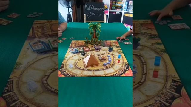 Tutorial e gameplay di CAMEL UP. Partita completa a 4 giocatori. смотреть онлайн