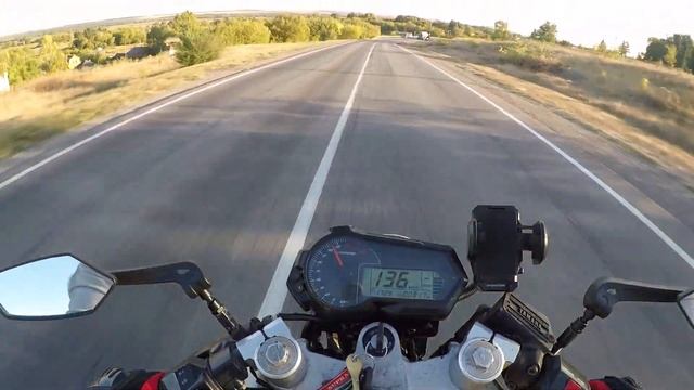 Yamaha FZR400