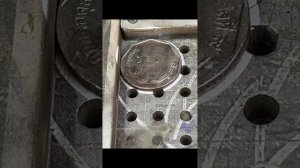 Лазерная очистка монеты от клея