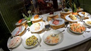 LIU Resorts 5* Ультра все включено. Шикарный ассортимент блюд. Ужин. Сиде. Турция - 4К Видео