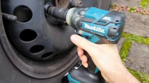Makita DTW285 vs DTW300 (XWT14)
